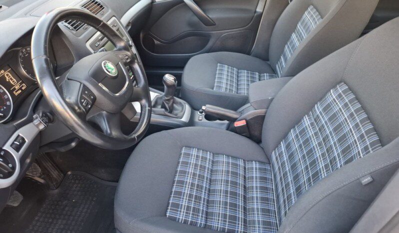 
								SKODA OCTAVIA 2.0 TDI FAMILY 2012 full									