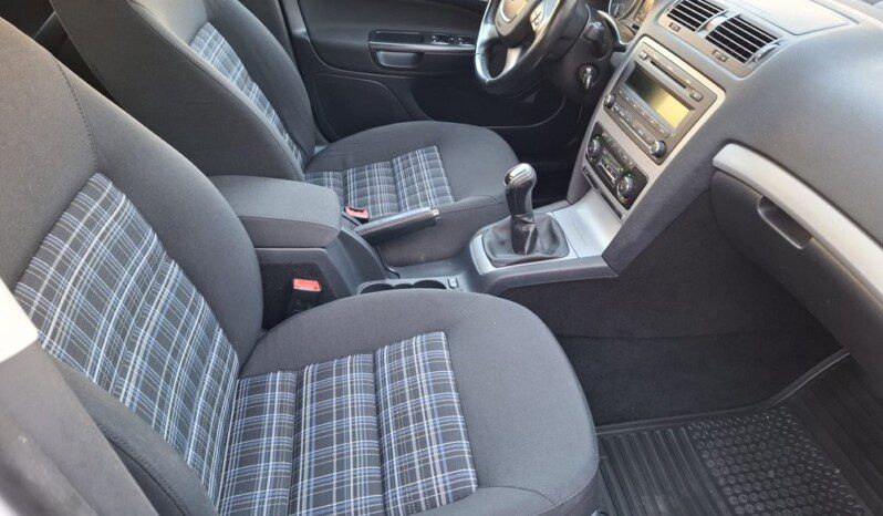 
								SKODA OCTAVIA 2.0 TDI FAMILY 2012 full									