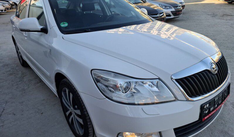 
								SKODA OCTAVIA 2.0 TDI FAMILY 2012 full									