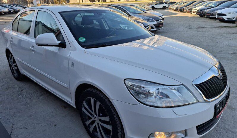 
								SKODA OCTAVIA 2.0 TDI FAMILY 2012 full									