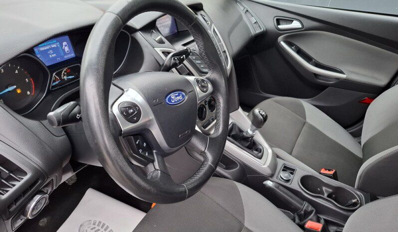 
								FORD FOCUS 1.6 TDCI EDITION 2012 full									
