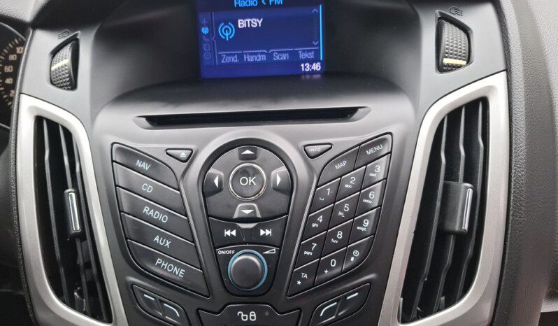 
								FORD FOCUS 1.6 TDCI EDITION 2012 full									