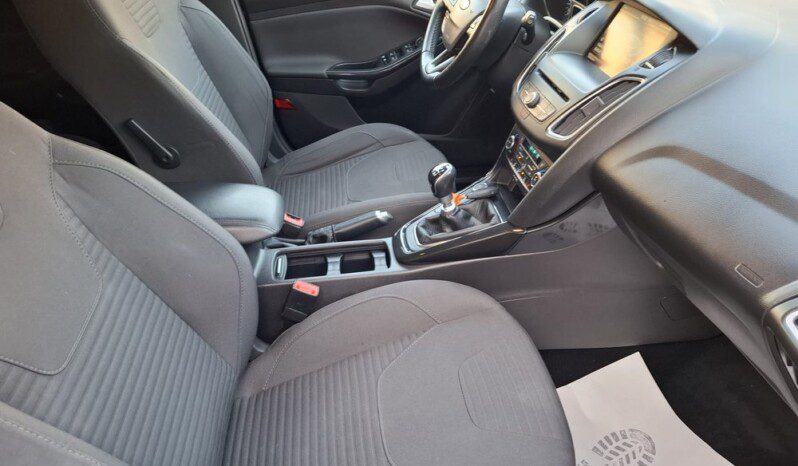 
								FORD FOCUS 1.5 TDCI TITANIUM 2015 EURO 6 full									