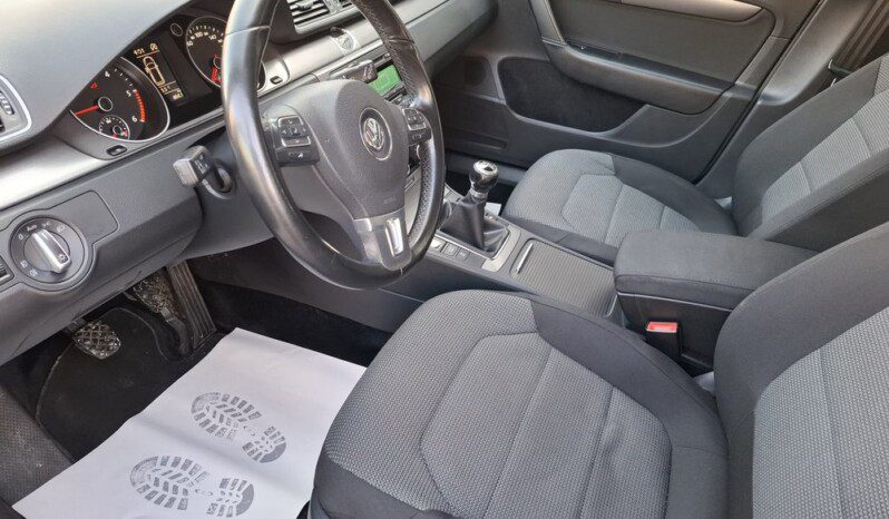 
								VW PASSAT B7 2.0 TDI BLUEMOTION 2011 full									
