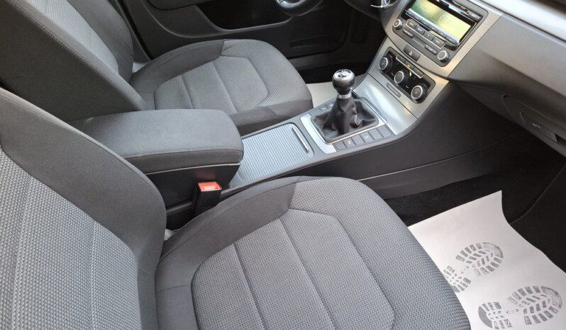 
								VW PASSAT B7 2.0 TDI BLUEMOTION 2011 full									