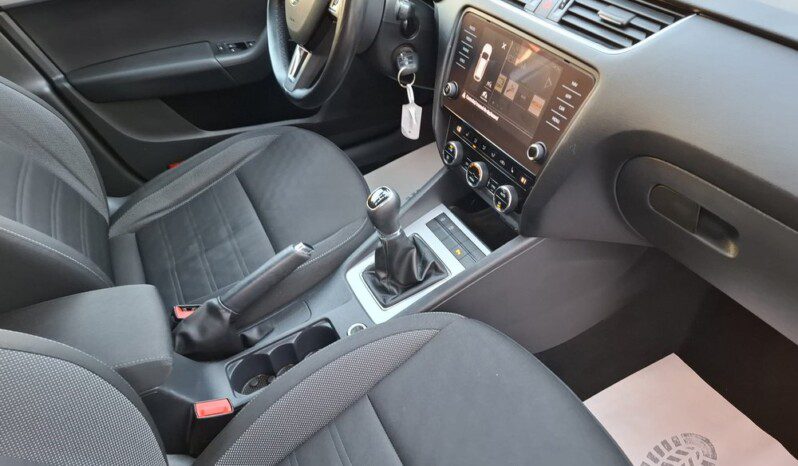 
								SKODA OCTAVIA 1.0 AMBITION 2017 / 2018 EURO 6 full									