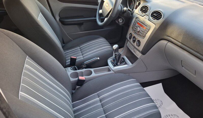 
								FORD FOCUS 1.6 TDCI TREND 2010 EURO 5 full									