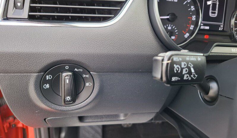 
								SKODA OCTAVIA 1.6 TDI AMBITION 2014 / 2015 full									