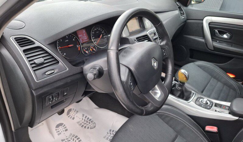 
								RENAULT LAGUNA 1.5 DCI BLACK EDITION 2012 full									