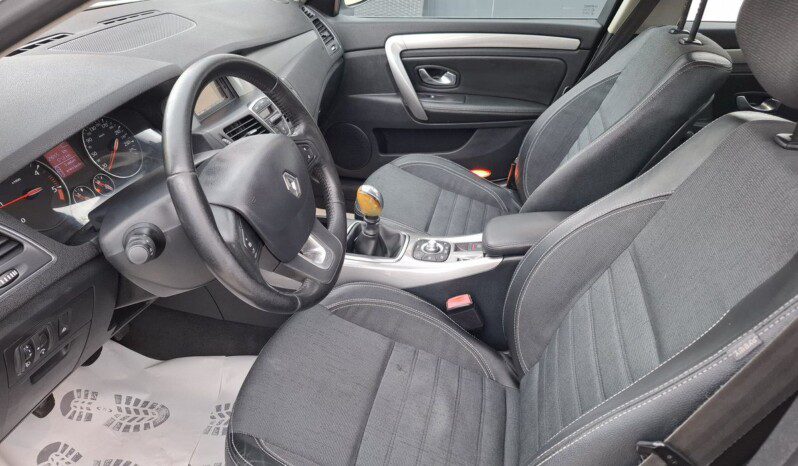 
								RENAULT LAGUNA 1.5 DCI BLACK EDITION 2012 full									