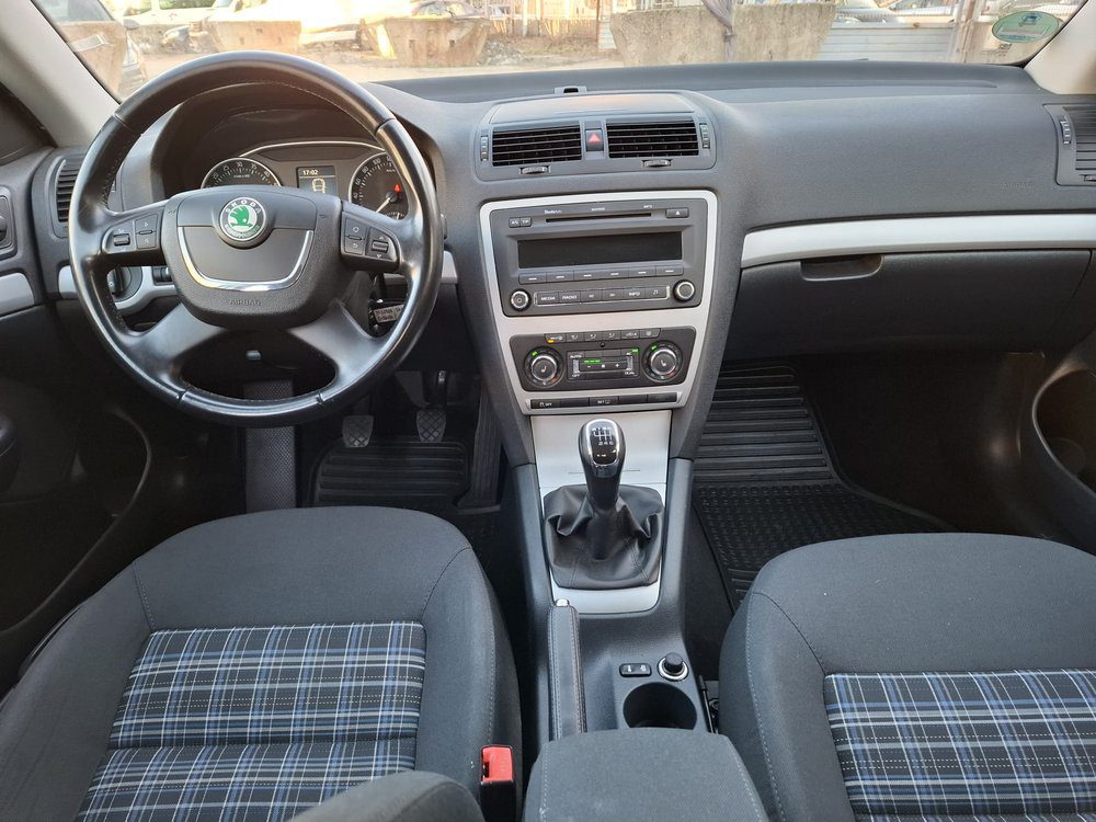 SKODA OCTAVIA 2.0 TDI FAMILY 2012