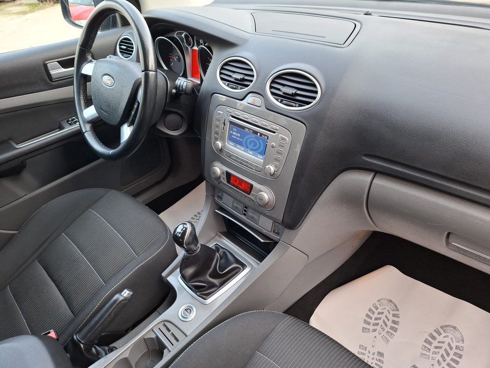 FORD FOCUS 1.6 TDCI TITANIUM 2010