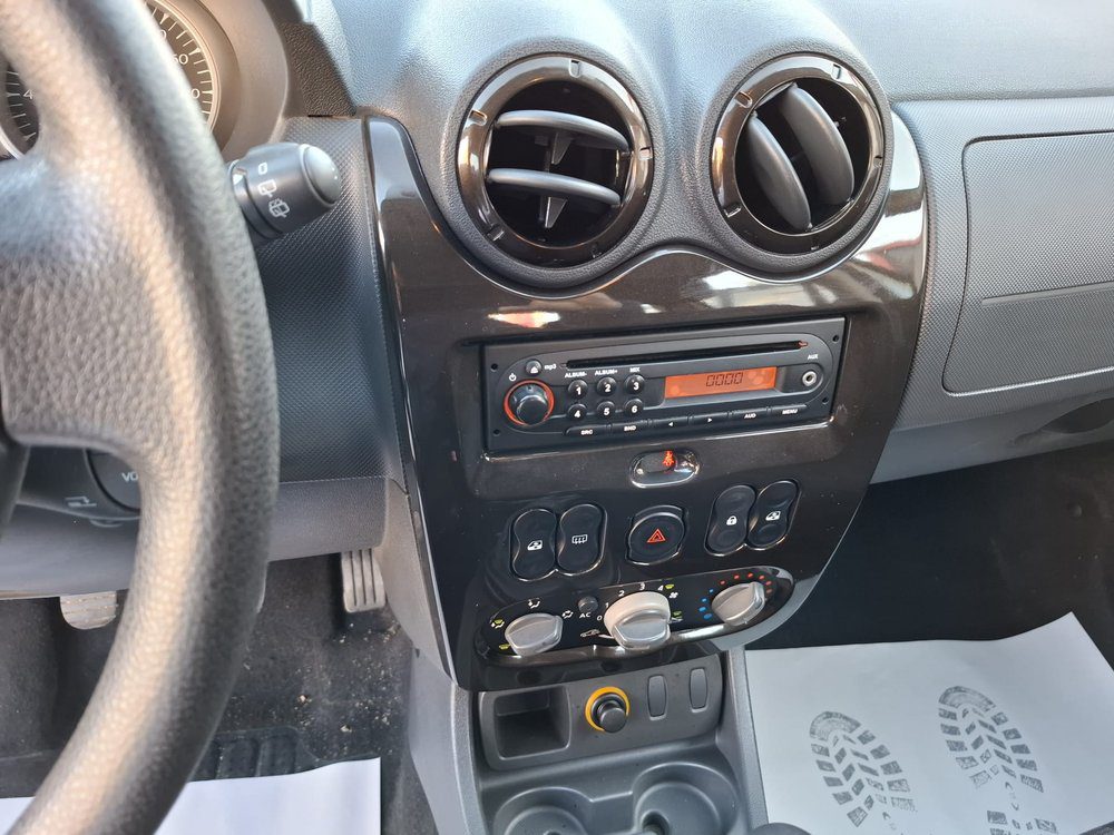 DACIA DUSTER 1.5 DCI LAUREATE 2011