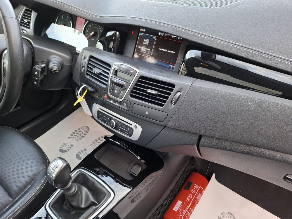 RENAULT LAGUNA 2.0 DCI INITIALE 2012