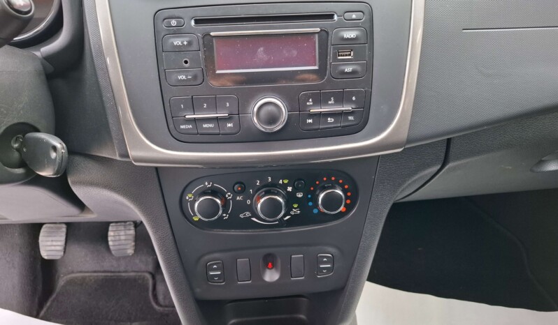 
								DACIA LOGAN MCV 1.2 LAUREATE 2015 full									