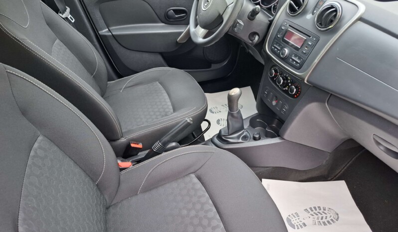 
								DACIA LOGAN MCV 1.2 LAUREATE 2015 full									