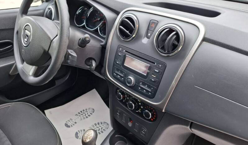 
								DACIA LOGAN MCV 1.2 LAUREATE 2015 full									