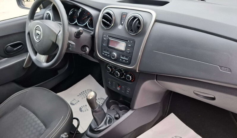 
								DACIA LOGAN MCV 1.2 LAUREATE 2015 full									