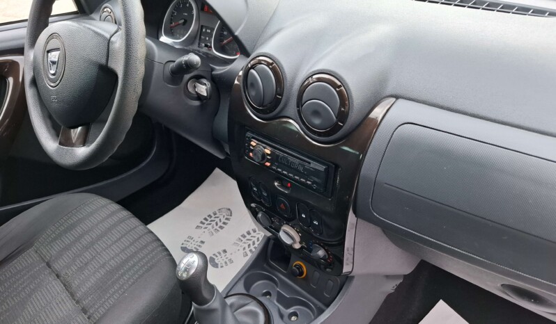 
								DACIA DUSTER 1.6 BENZINA LAUREATE 2011 full									