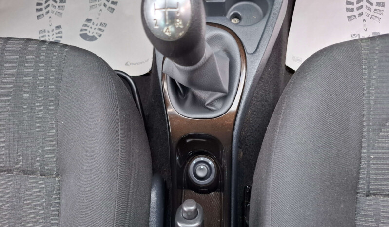 
								DACIA DUSTER 1.6 BENZINA LAUREATE 2011 full									