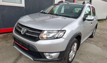 
									DACIA SANDERO STEPWAY 0.9 TCE LAUREATE 2013 full								