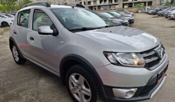 
									DACIA SANDERO STEPWAY 0.9 TCE LAUREATE 2013 full								
