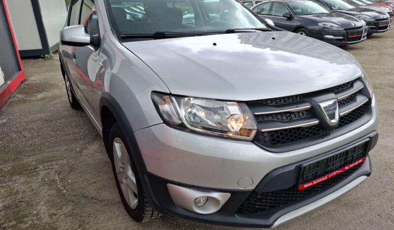 
								DACIA SANDERO STEPWAY 0.9 TCE LAUREATE 2013 full									