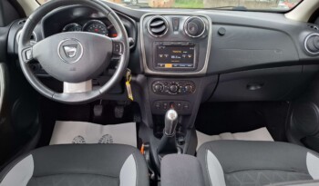 
									DACIA SANDERO STEPWAY 0.9 TCE LAUREATE 2013 full								
