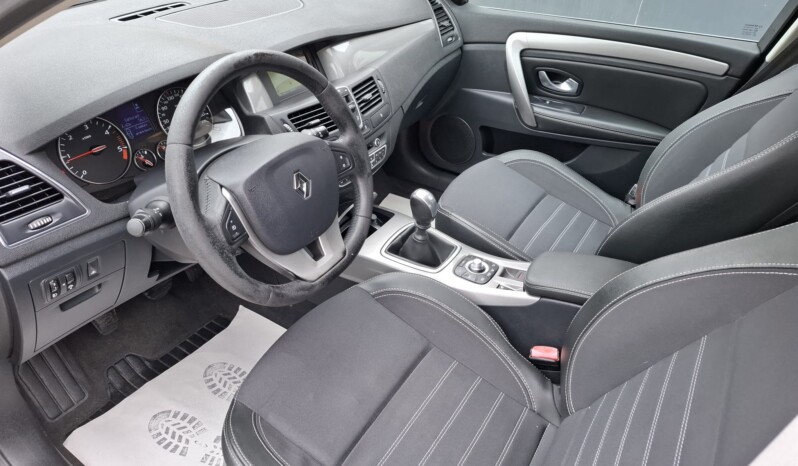 
								RENAULT LAGUNA 1.5 DCI BLACK EDITION 2011 full									