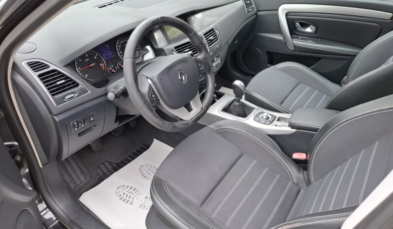 
								RENAULT LAGUNA 1.5 DCI BLACK EDITION 2011 full									