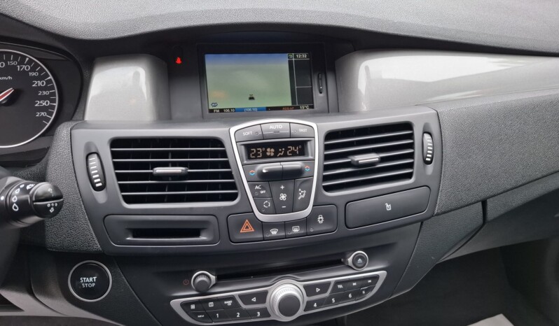 
								RENAULT LAGUNA 1.5 DCI BLACK EDITION 2011 full									