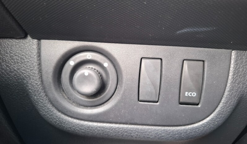 
								DACIA SANDERO 0.9 TCE LAUREATE 2013 full									