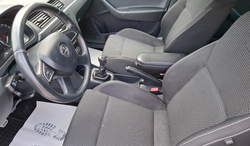 
								SKODA RAPID 1.2 TSI AMBITION 2013 full									