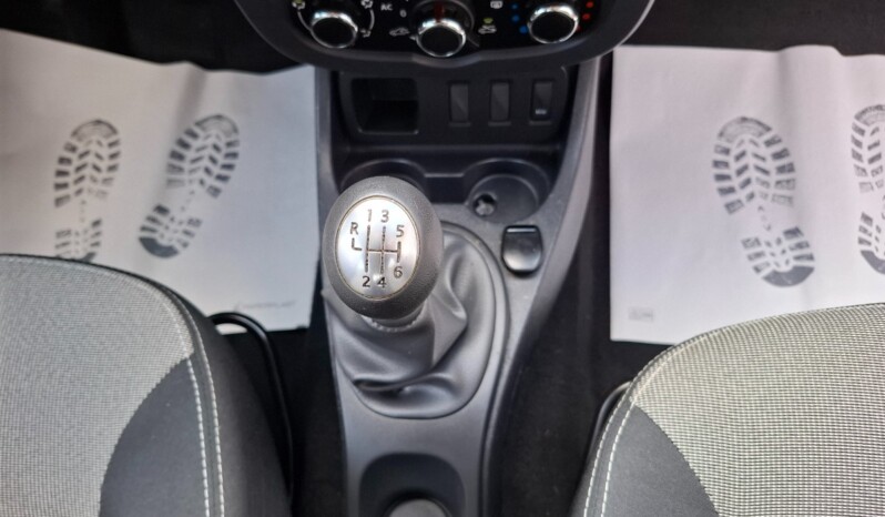 
								DACIA DUSTER 1.5 DCI ICE 2015 full									