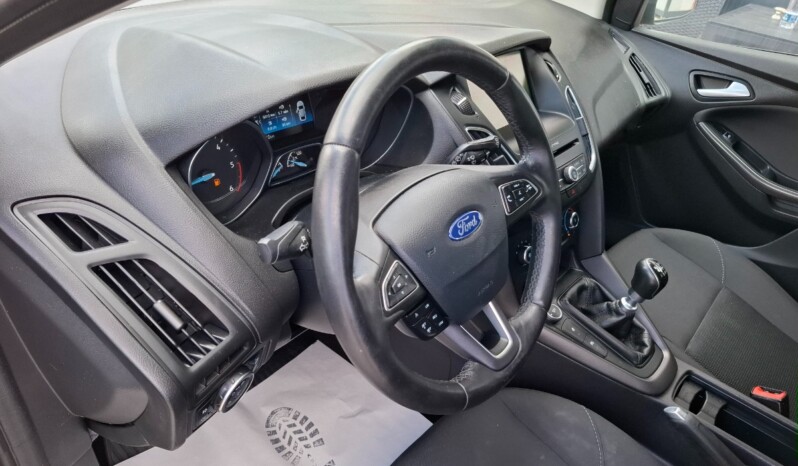 
								FORD FOCUS 1.5 TDCI BUSSINES 2016 EURO 6 full									