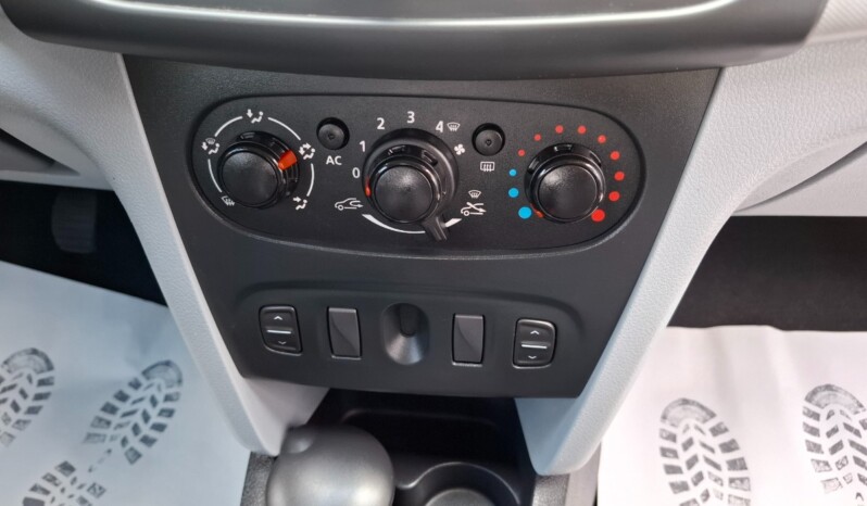 
								DACIA SANDERO 1.2 AMBIANCE 2014 EURO 5 full									