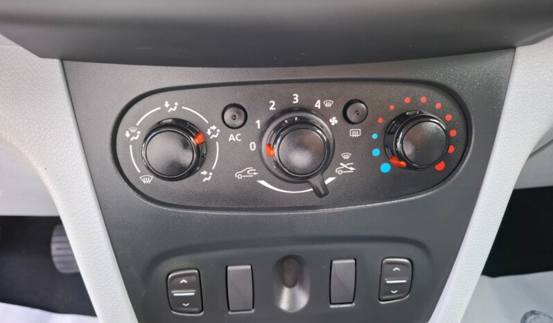 
								DACIA SANDERO 1.2 AMBIANCE 2014 EURO 5 full									