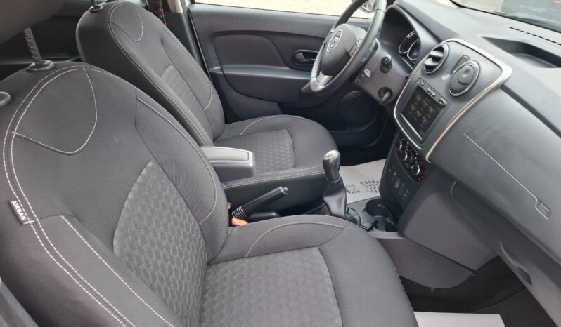 
								DACIA SANDERO 0.9 TCE LAUREATE 2015 full									