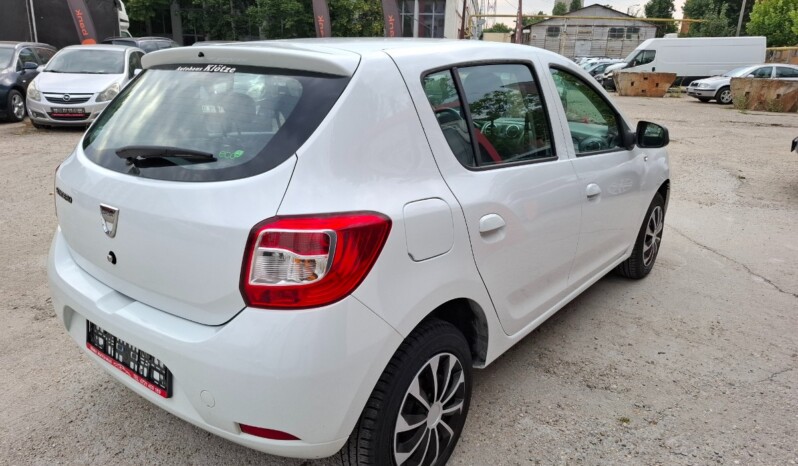 
								DACIA SANDERO 0.9 TCE LAUREATE 2015 full									