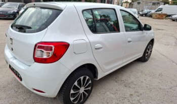 
									DACIA SANDERO 0.9 TCE LAUREATE 2015 full								
