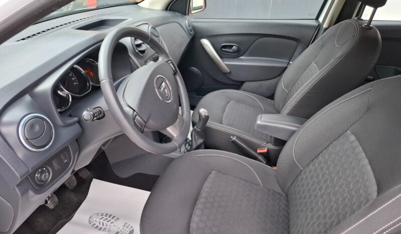 
								DACIA SANDERO 0.9 TCE LAUREATE 2015 full									