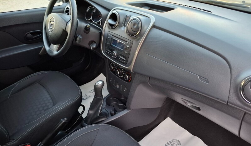 
								DACIA SANDERO 1.2 LAUREATE 2013 full									