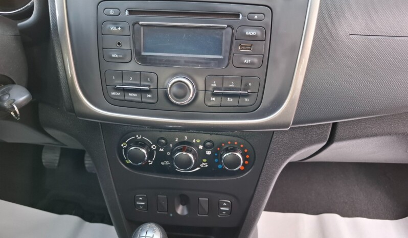 
								DACIA SANDERO 1.2 LAUREATE 2013 full									