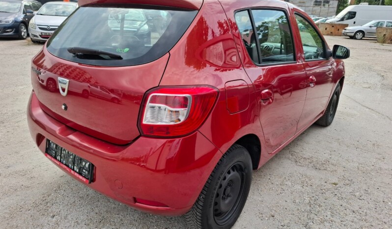 
								DACIA SANDERO 1.5 DCI LAUREATE 2013 full									