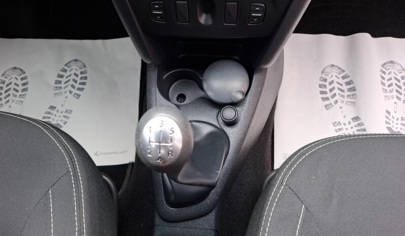 
								DACIA SANDERO 1.5 DCI LAUREATE 2013 full									
