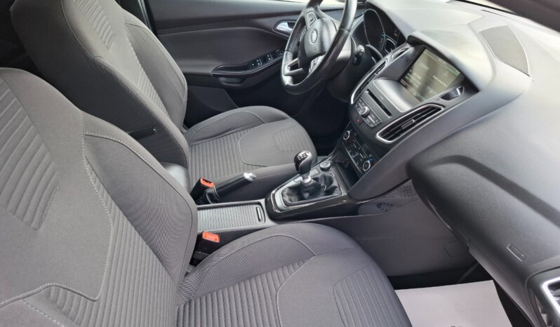 
								FORD FOCUS 2.0 TDCI TITANIUM 2015 EURO 6 full									