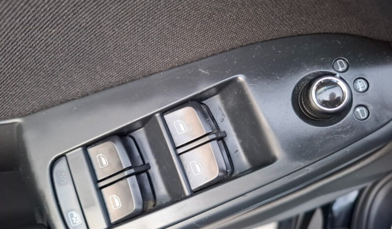 
								AUDI A4 2.0 TDI BUSINESS 2011 / 2012 full									
