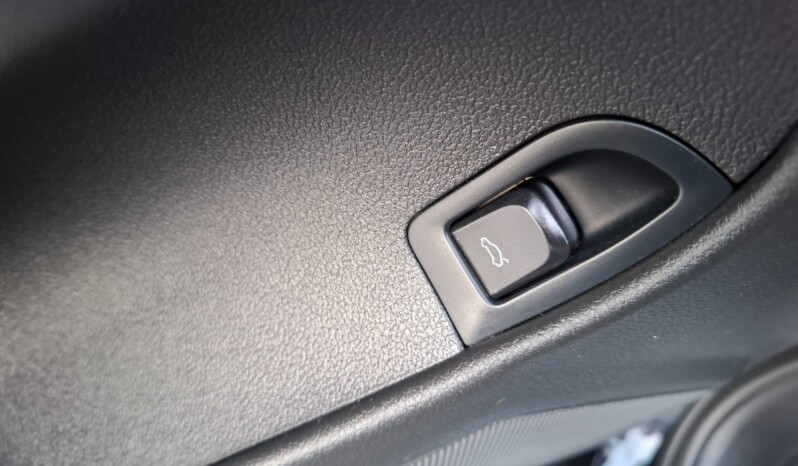 
								AUDI A4 2.0 TDI BUSINESS 2011 / 2012 full									