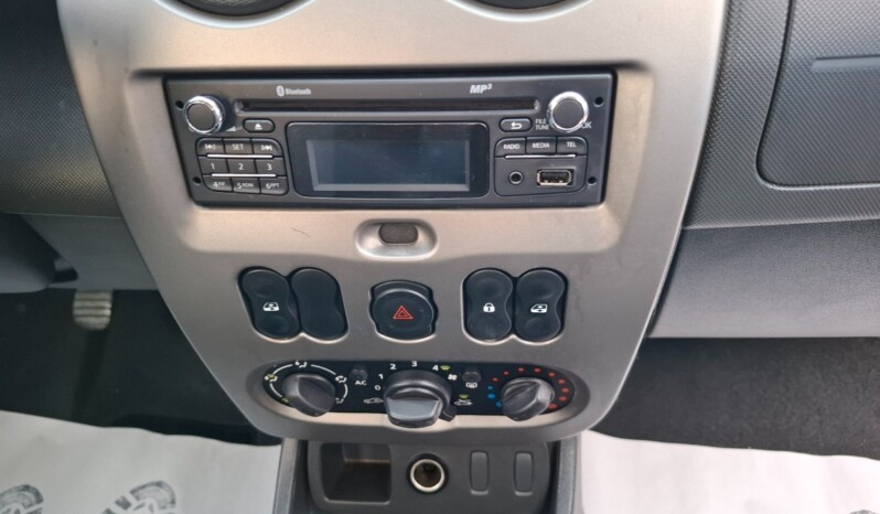 
								DACIA DUSTER 1.6 BENZINA LAUREATE 2012 full									