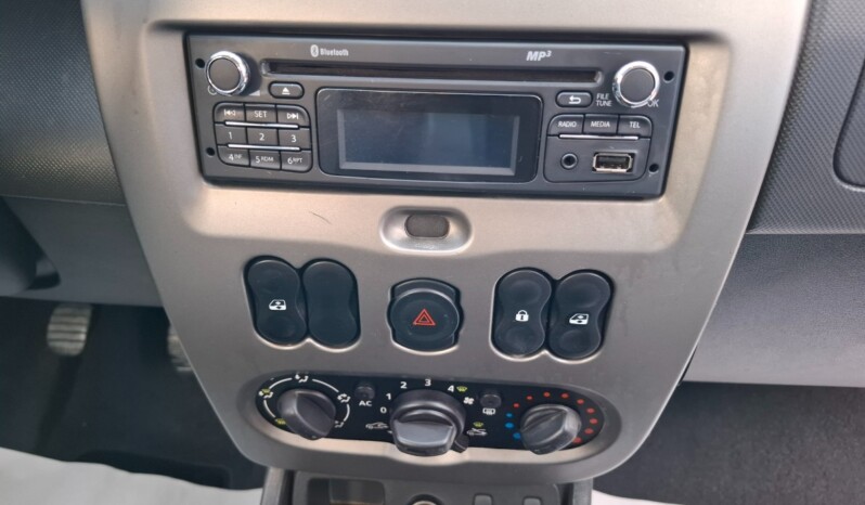 
								DACIA DUSTER 1.6 BENZINA LAUREATE 2012 full									